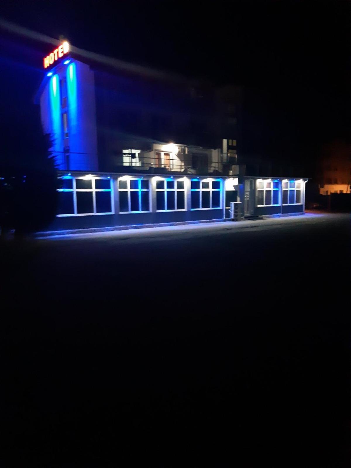 Hotel Ariston ستروغا المظهر الخارجي الصورة