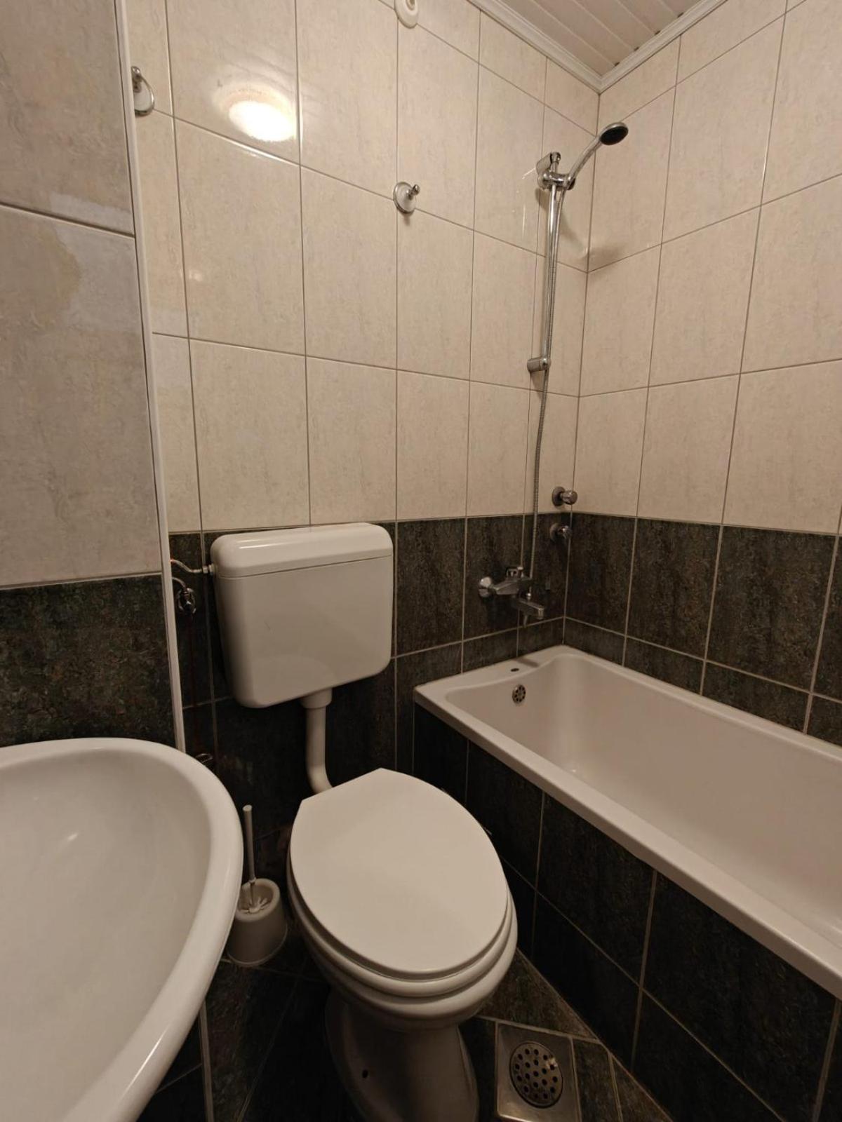 Hotel Ariston ستروغا المظهر الخارجي الصورة